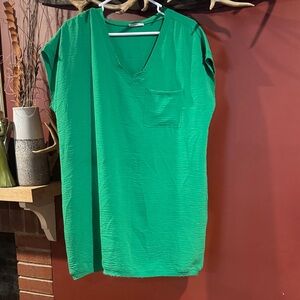 JODIFL Green V-Neck Tunic with Pocket